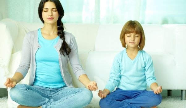 5 applications pour faire du yoga en famille