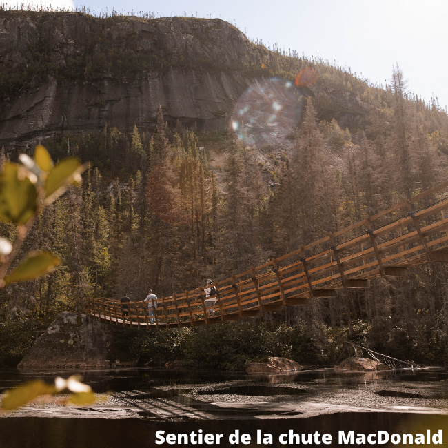 Le Sentier de la chute MacDonald Réserve faunique de Port‑Cartier–Sept‑Îles