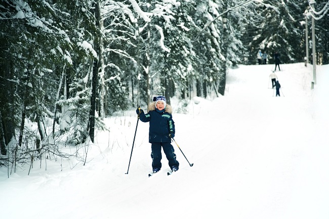 Comment initier les enfants au ski de fond dans le plaisir?