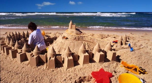 9 Chateaux De Sable A Construire Cet Ete Vifa Magazine